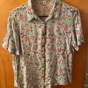 Short-Sleeve Floral Collared Button-Up Shirt